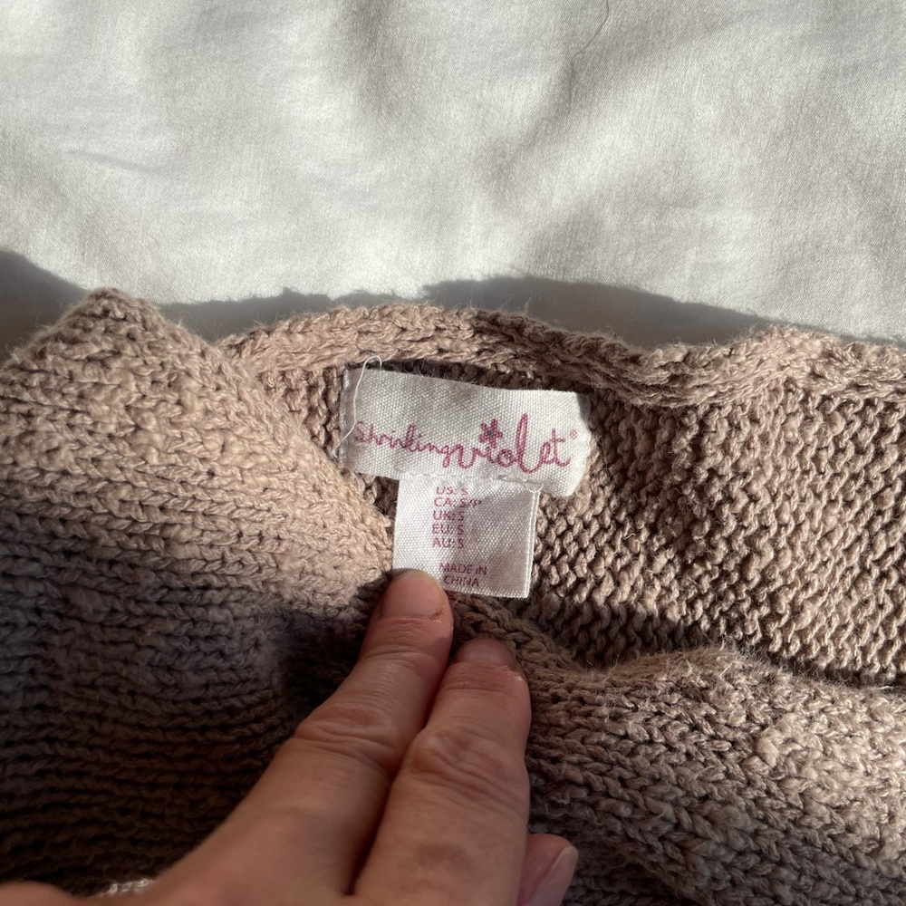 Sweater - Picture 4 of 4